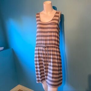C🛍3/$25 Olive & oak ‎ women’s striped dress in size small